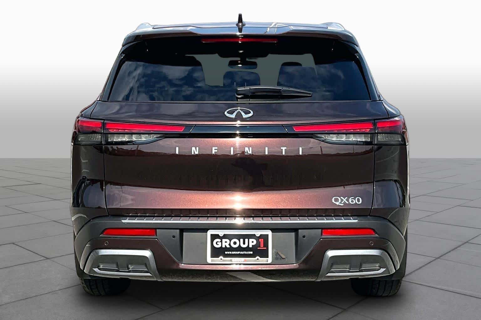 Used 2022 Mocha Almond INFINITI LUXE image 5