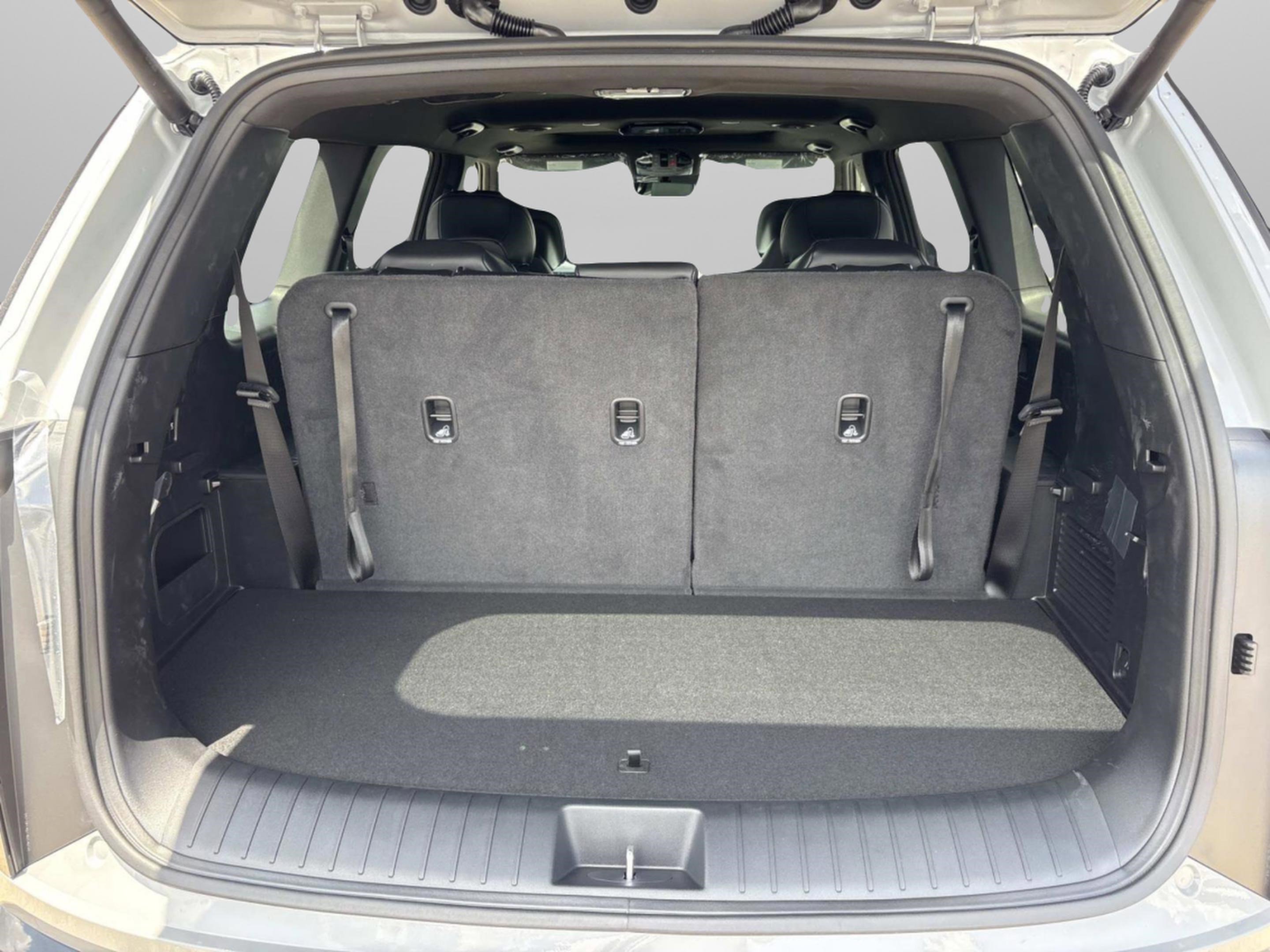 New 2027 Wolf Gray Kia X-Line EX image 9