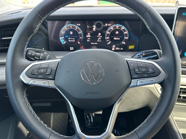 New 2026 Deep Black Pearl Volkswagen 2.0T S image 41