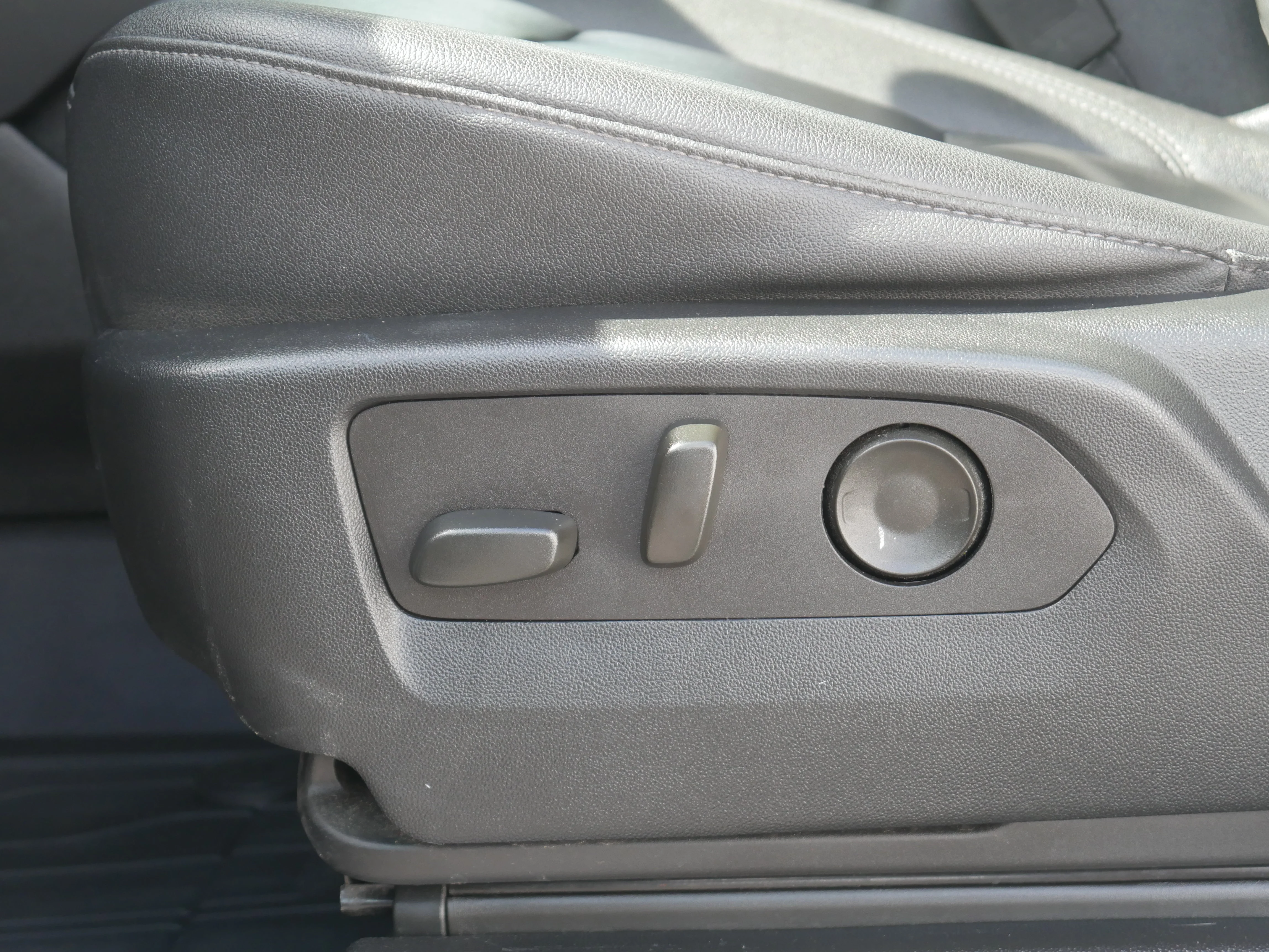 2023 Chevrolet Tahoe LT - Photo 17