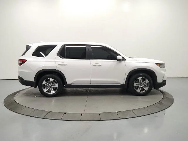 Used 2025 White Honda EX-L image 9