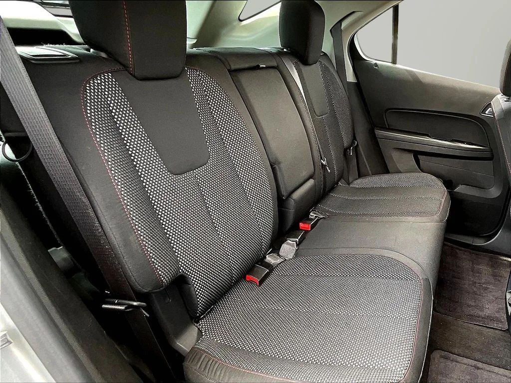 Used 2016 Silver Ice Metallic Chevrolet LS image 25