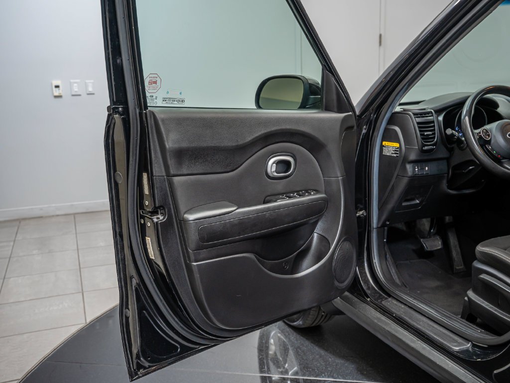 Used 2017 Shadow Black Kia  image 23