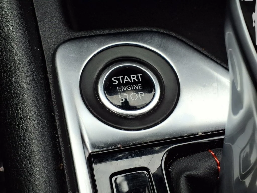 Used 2025 Blue Nissan SR image 11