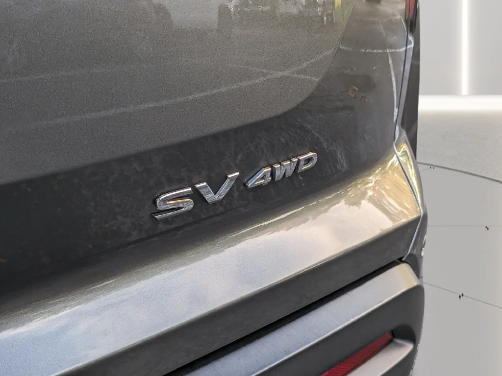 Used 2022 Gray Nissan SV image 9