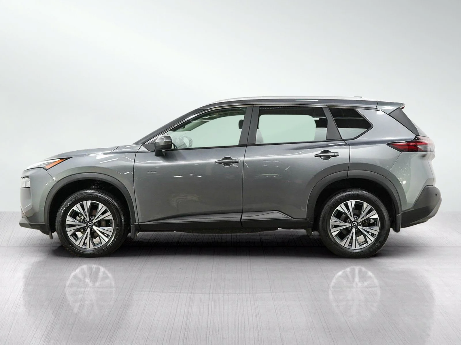 Used 2023 Nissan Rogue SV with VIN 5N1BT3BB4PC841520 for sale in Burnsville, Minnesota