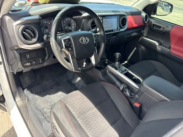 2022 Toyota Tacoma SR5 - Photo 10
