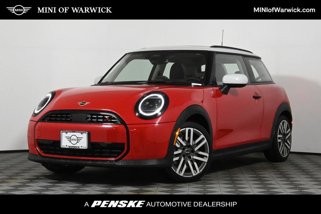 Certified Used 2025 Red MINI Signature Plus image 1