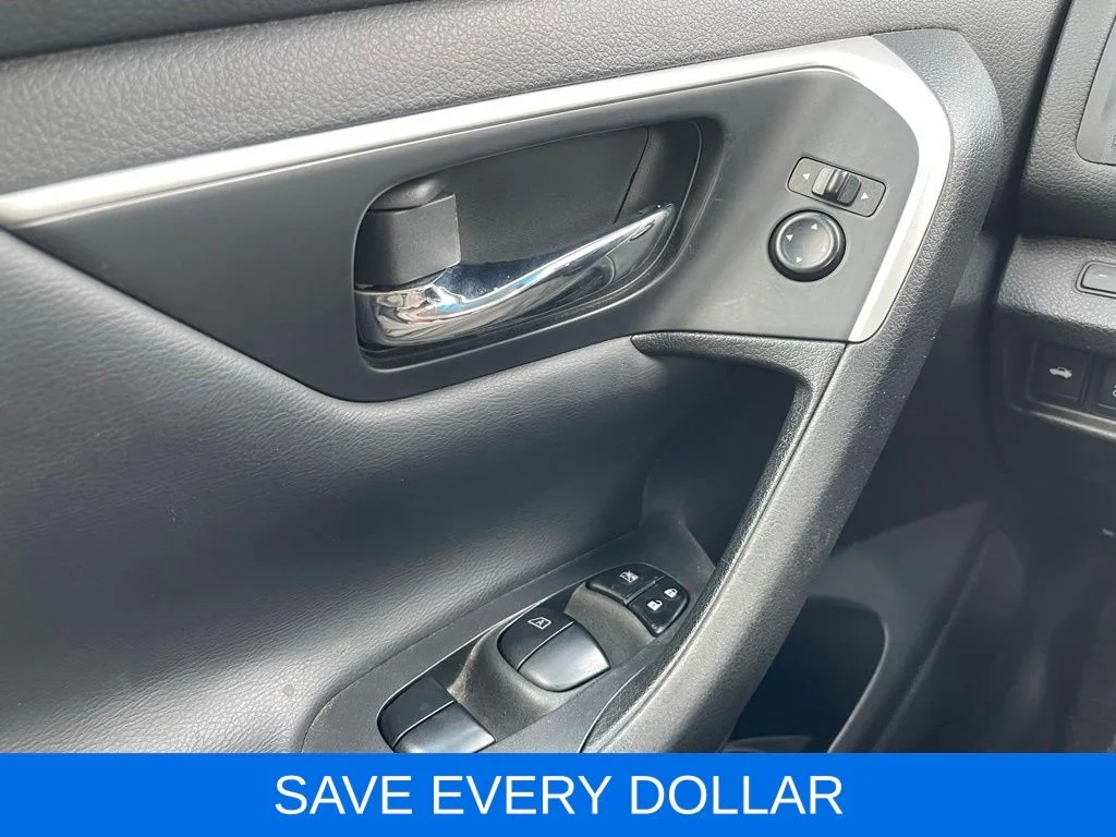 Used 2016 Gray Nissan 2.5 SV image 16
