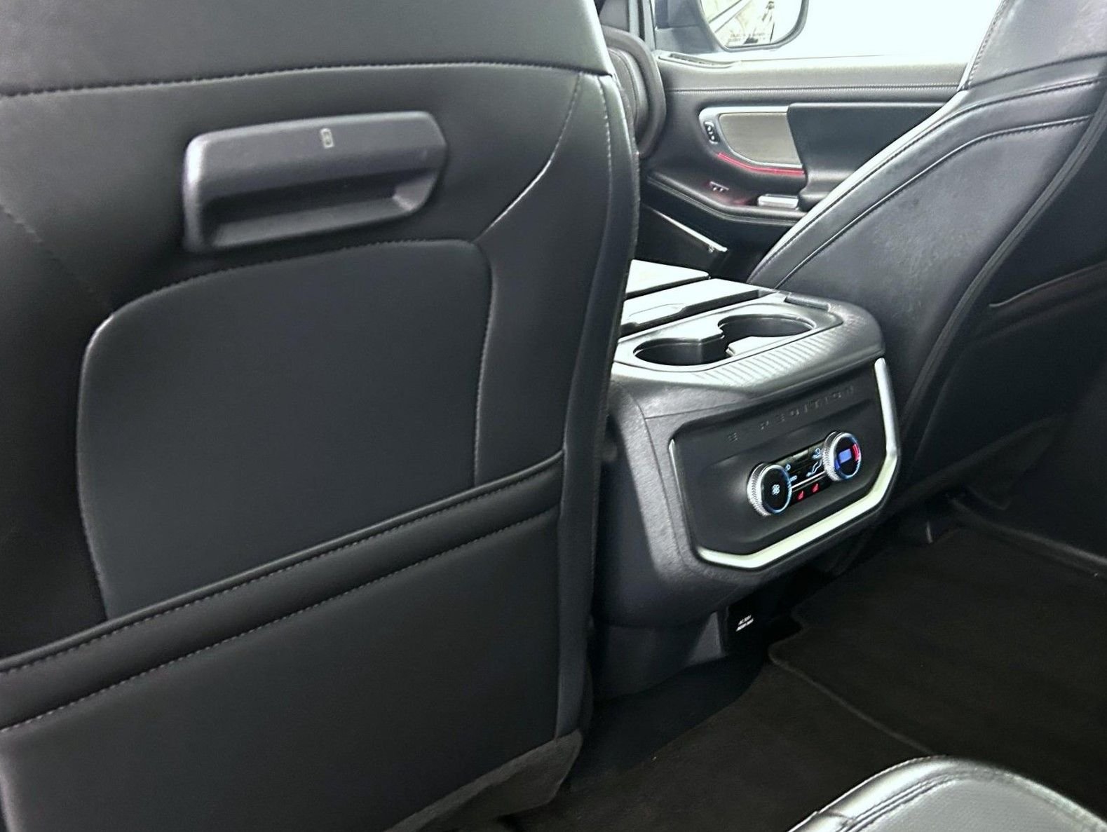 Used 2025 Black Ford Platinum image 24