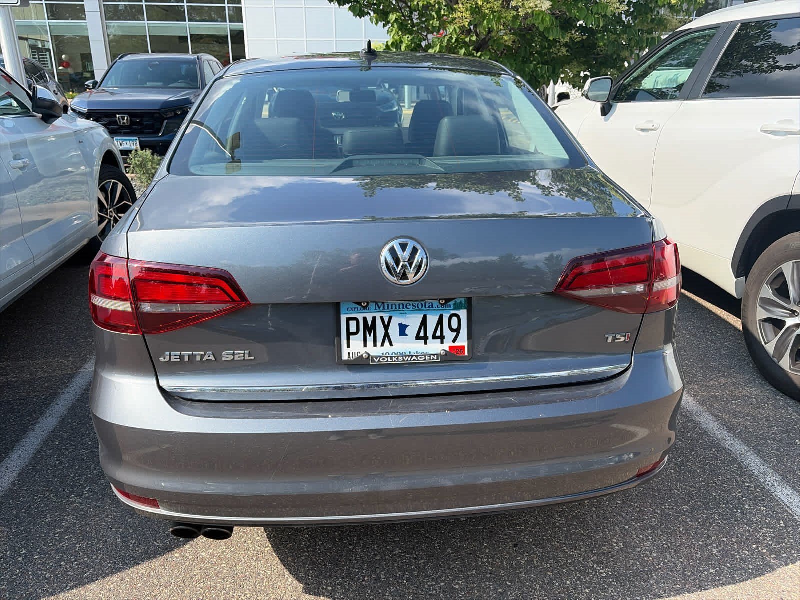 Used 2017 Platinum Gray Metallic Volkswagen 1.8T SEL image 9