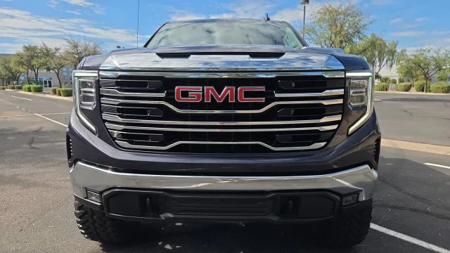Used 2025 Silver GMC SLT image 2