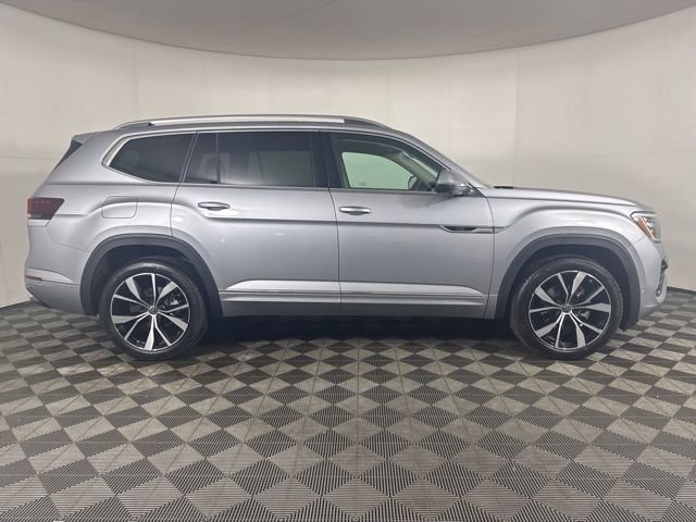 New 2026 Silver Mist Metallic Volkswagen 2.0T SEL Premium R-Line image 2