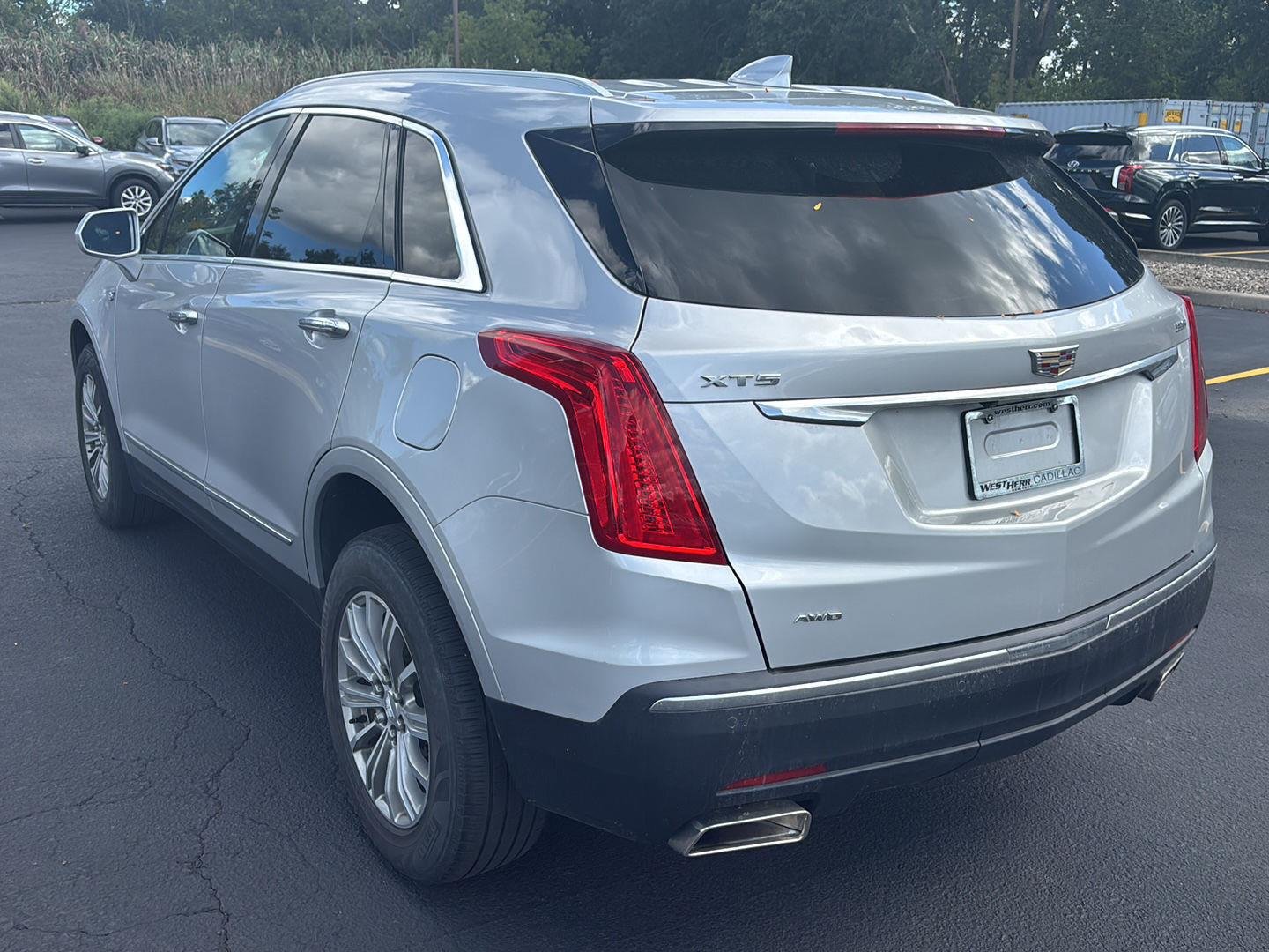 Used 2019 Radiant Silver Metallic Cadillac Luxury AWD image 5