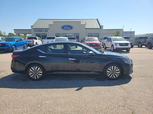 Used 2024 Black Nissan 2.5 SV image 20