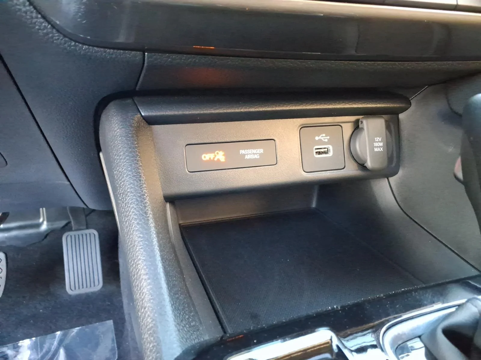 Used 2025 Platinum White Pearl Acura INTEGRA image 21