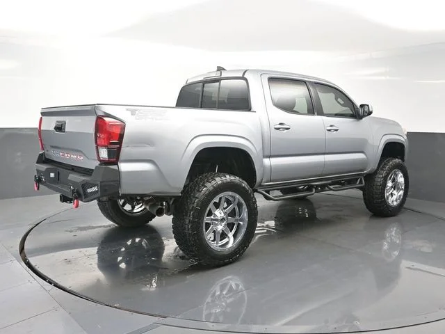 Used 2019 Silver Toyota SR image 7