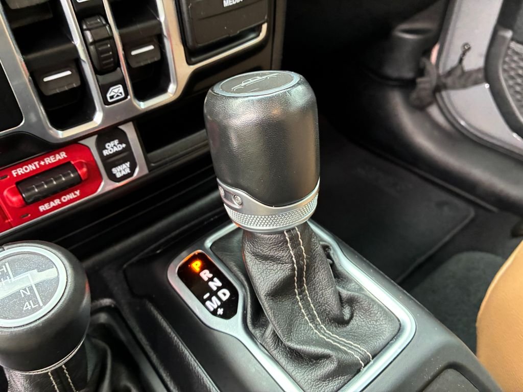 Used 2020 Gray Jeep Rubicon image 17