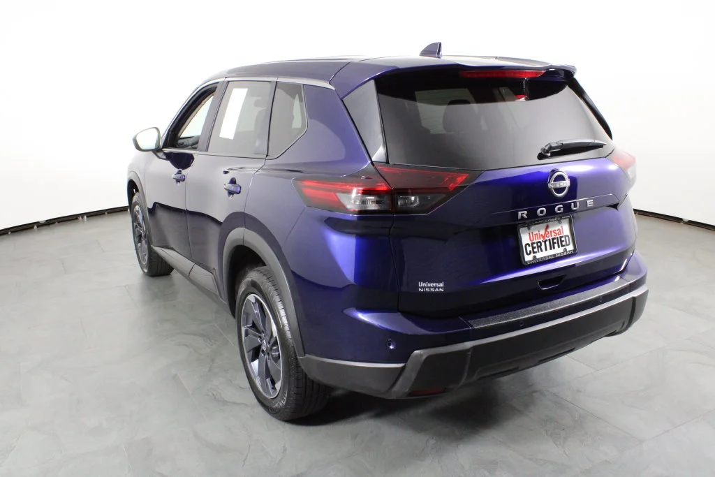 2025 Nissan Rogue SV - Photo 14