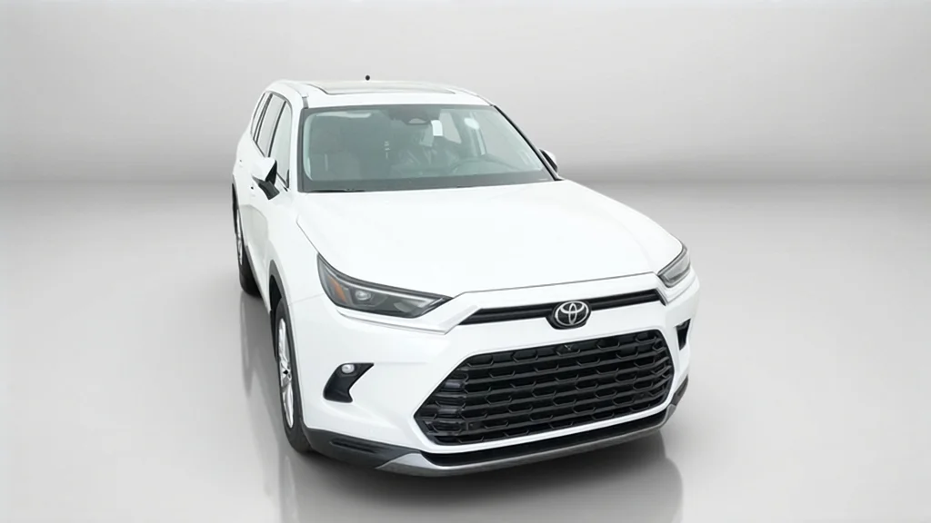 New 2026 Wind Chill Pearl Toyota Platinum image 4
