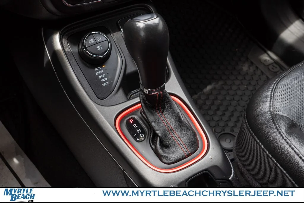 Certified Used 2021 Billet Silver Metallic Jeep Trailhawk image 29