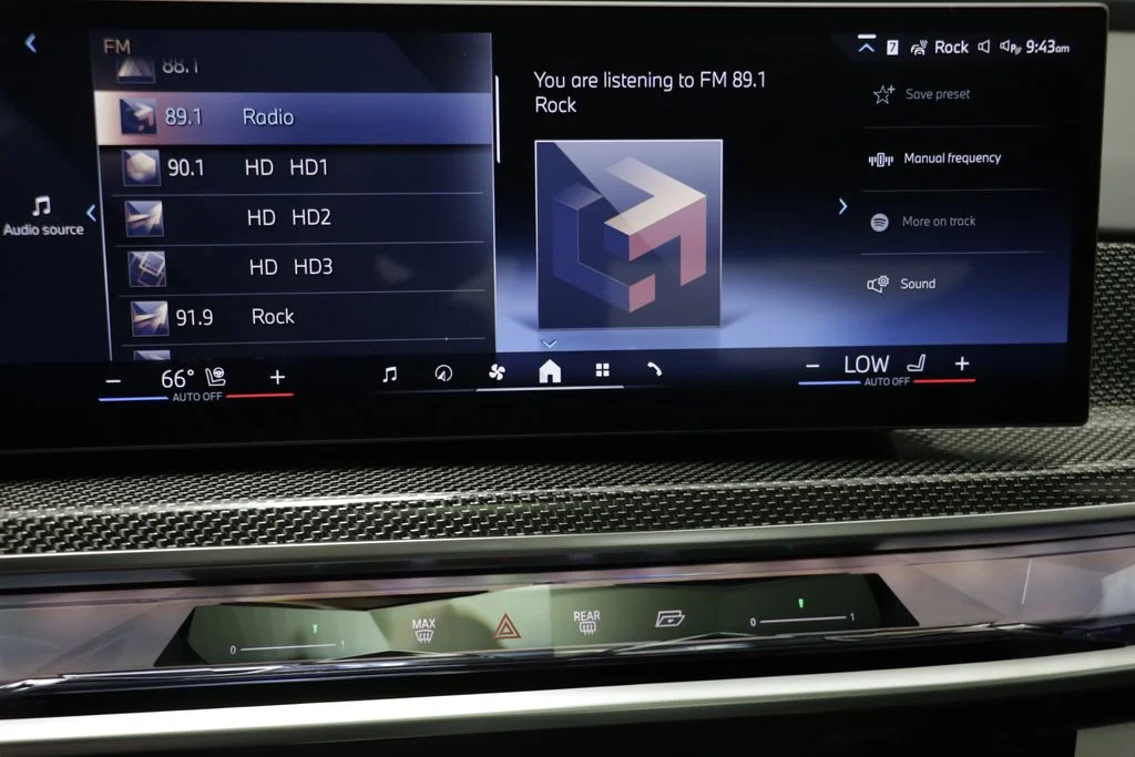 New 2026 Gray BMW 760i xDrive image 10