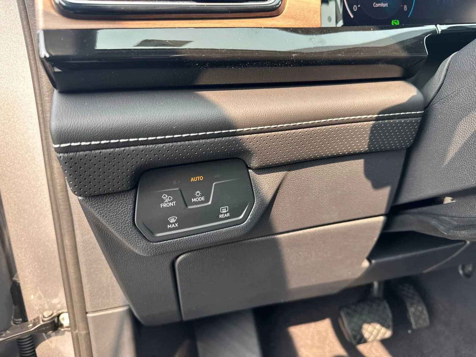 2026 Volkswagen Atlas SE w/Tech - Photo 14