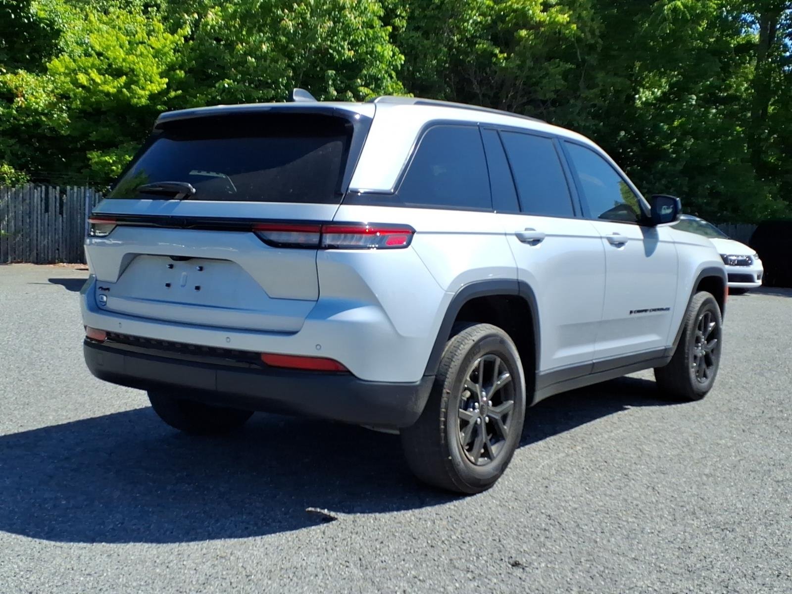 Certified Used 2024 Silver Jeep Altitude X image 23