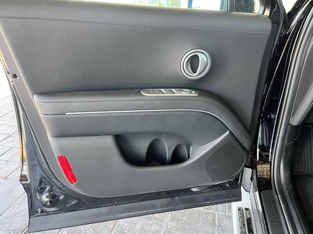 New 2026 Black Hyundai SEL 7P image 16