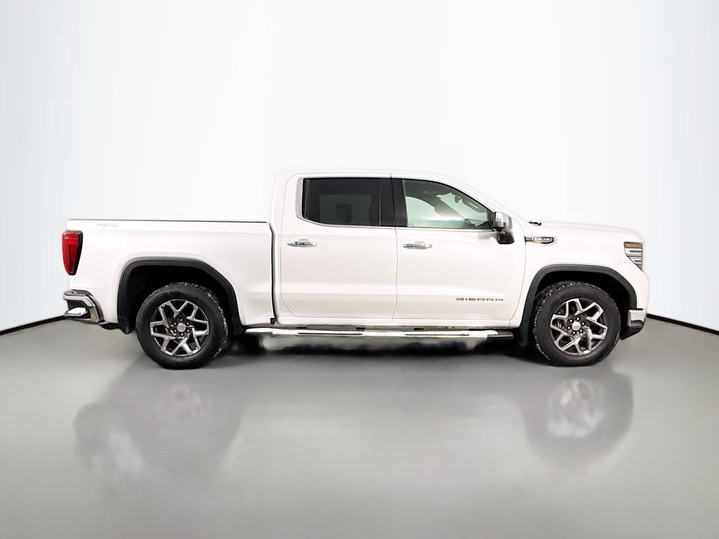 2024 GMC Sierra 1500 SLT - Photo 9