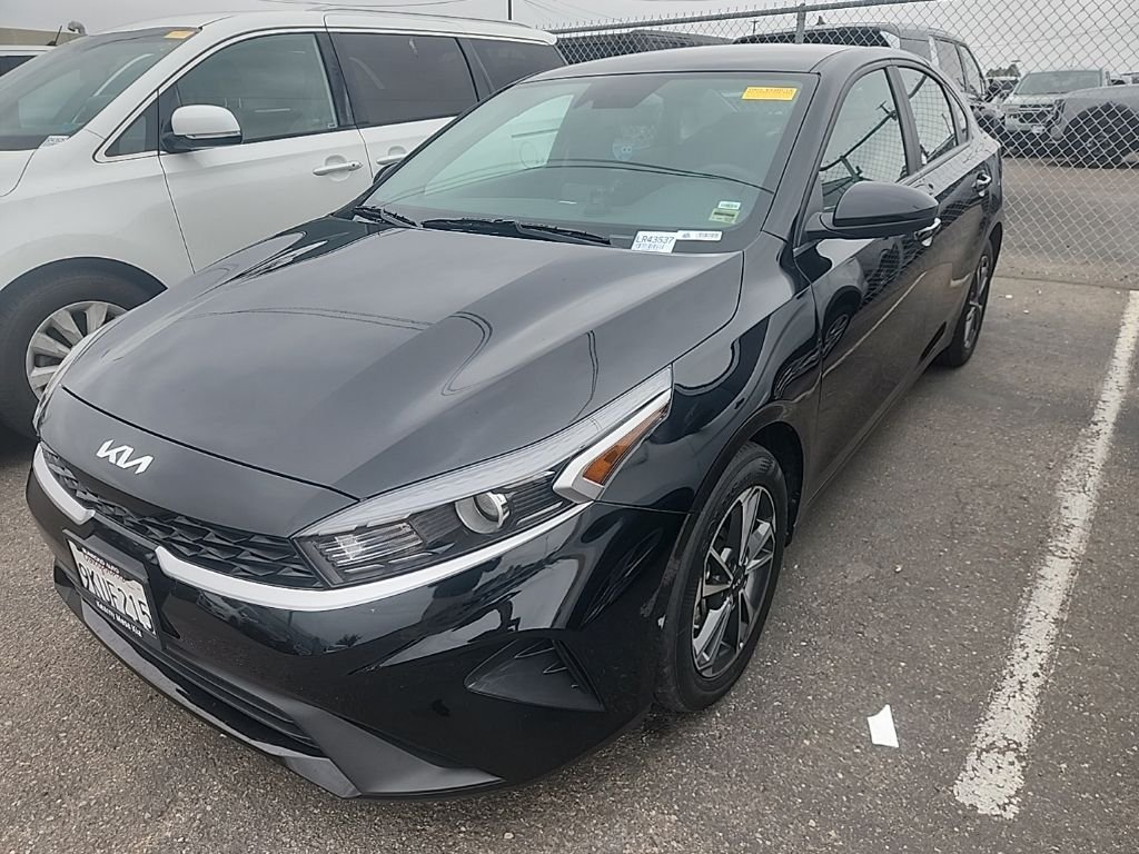 Used 2024 Black Kia LXS image 4