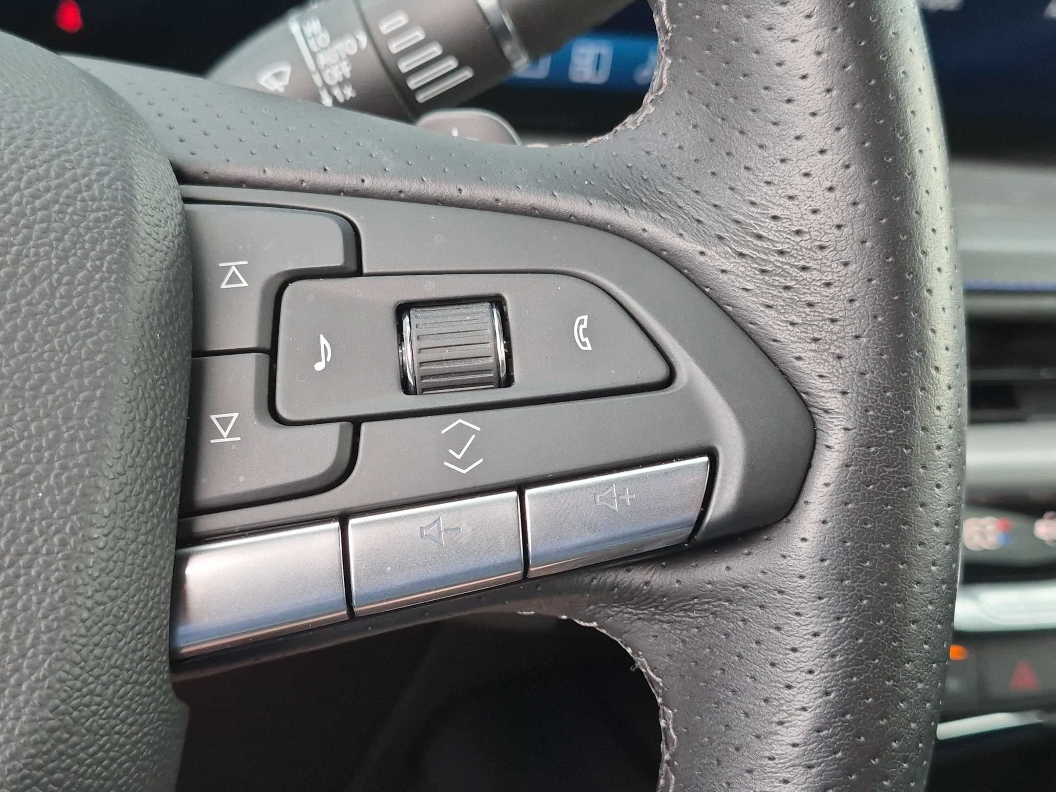 Used 2025 Stellar Black Metallic Cadillac FWD Sport image 18