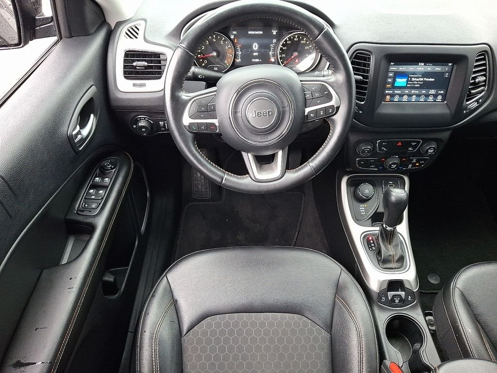 Used 2019 Black Jeep Latitude image 12