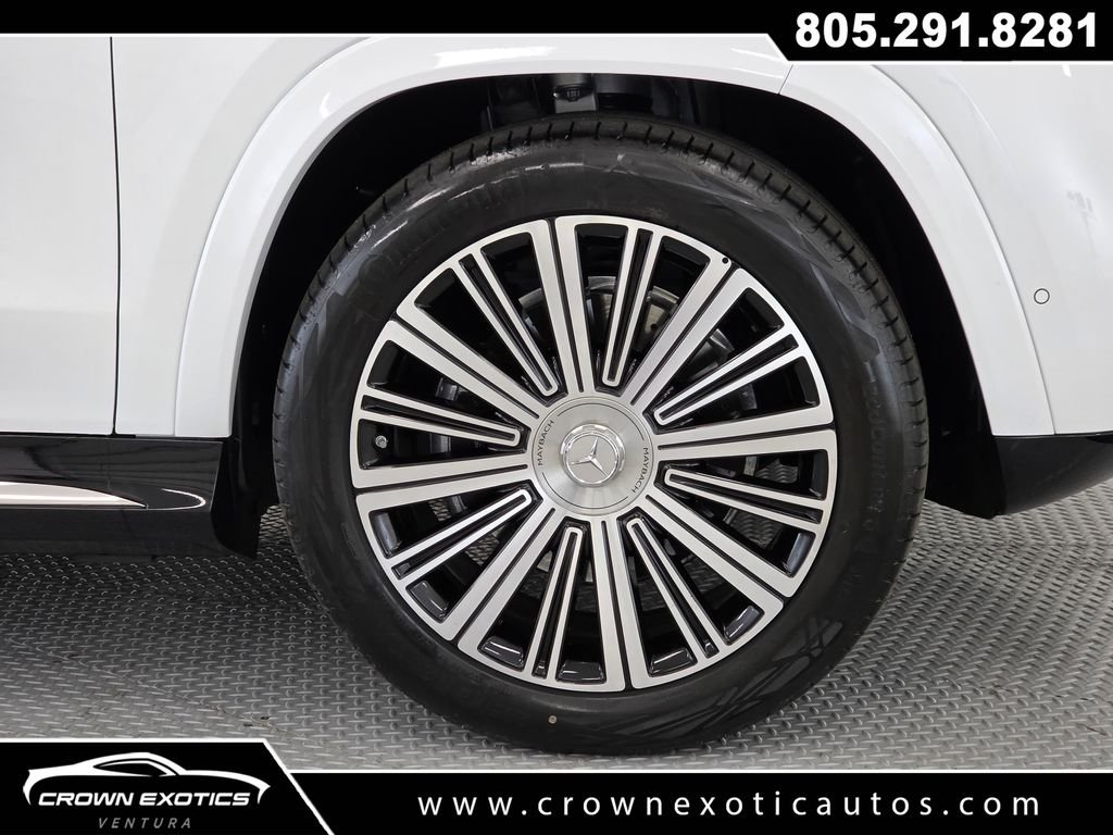 Used 2026  Mercedes-Benz Maybach GLS 600 image 9