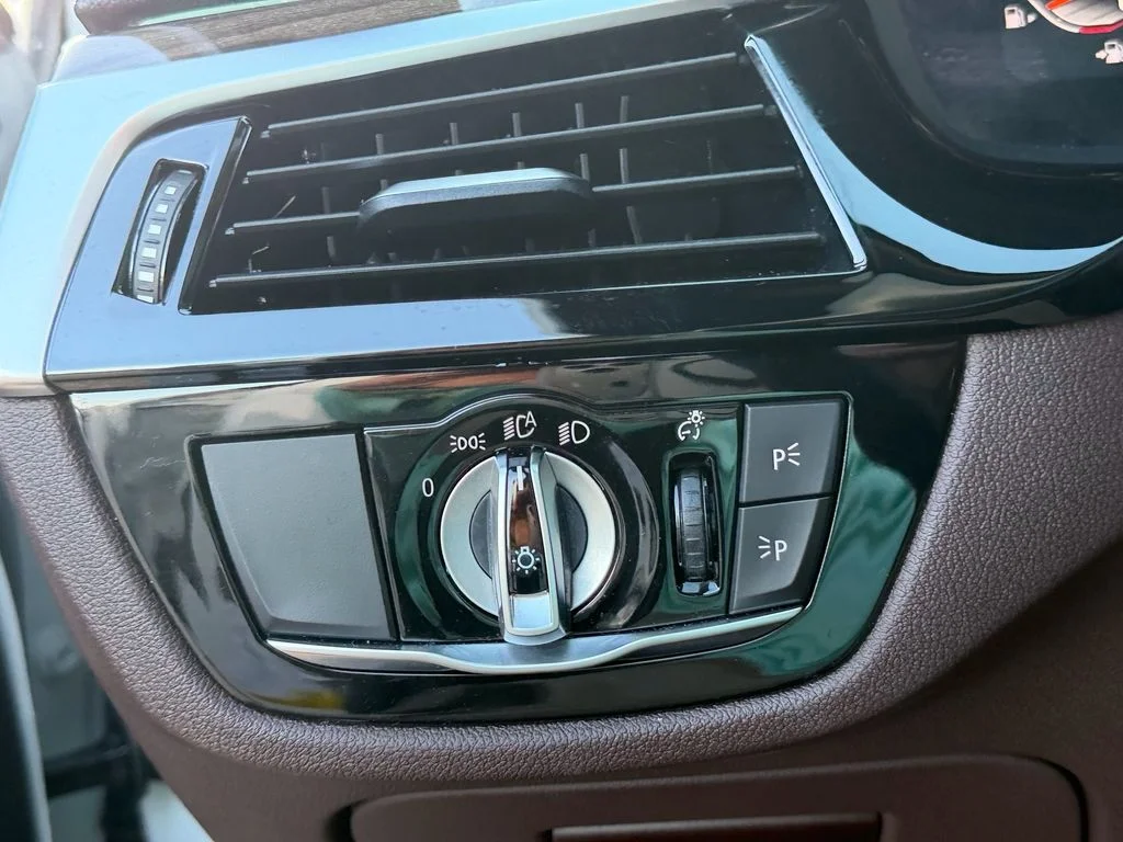 Used 2021 Mineral White Metallic BMW 540i image 26