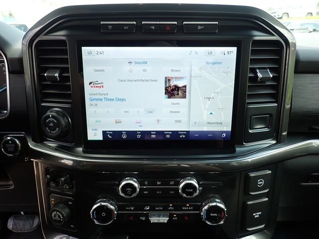 Used 2022 Silver Ford XLT image 25