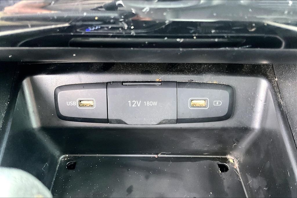 Used 2022 Silver Hyundai SEL image 25