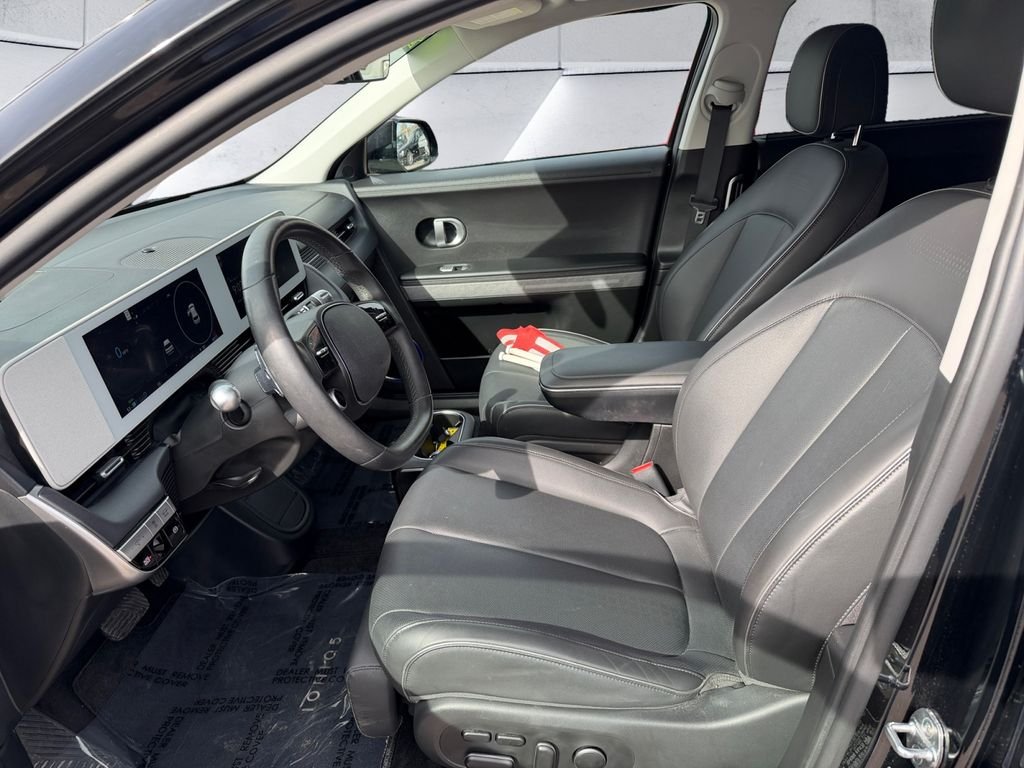 Used 2023 Black Hyundai Limited image 7