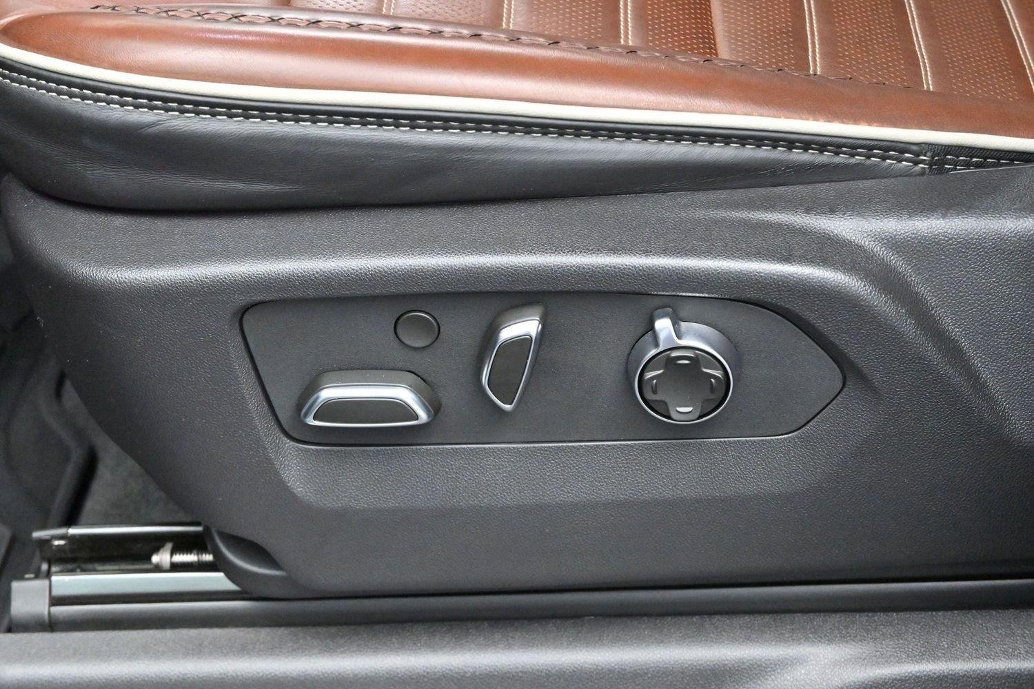 Used 2024 Onyx Black GMC Denali Ultimate image 14