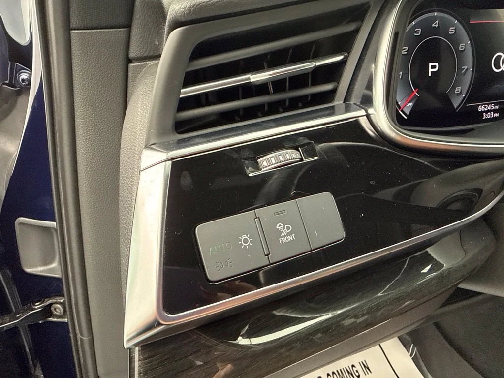 2021 Audi Q7 55 PREMIUM SUV Slide 19