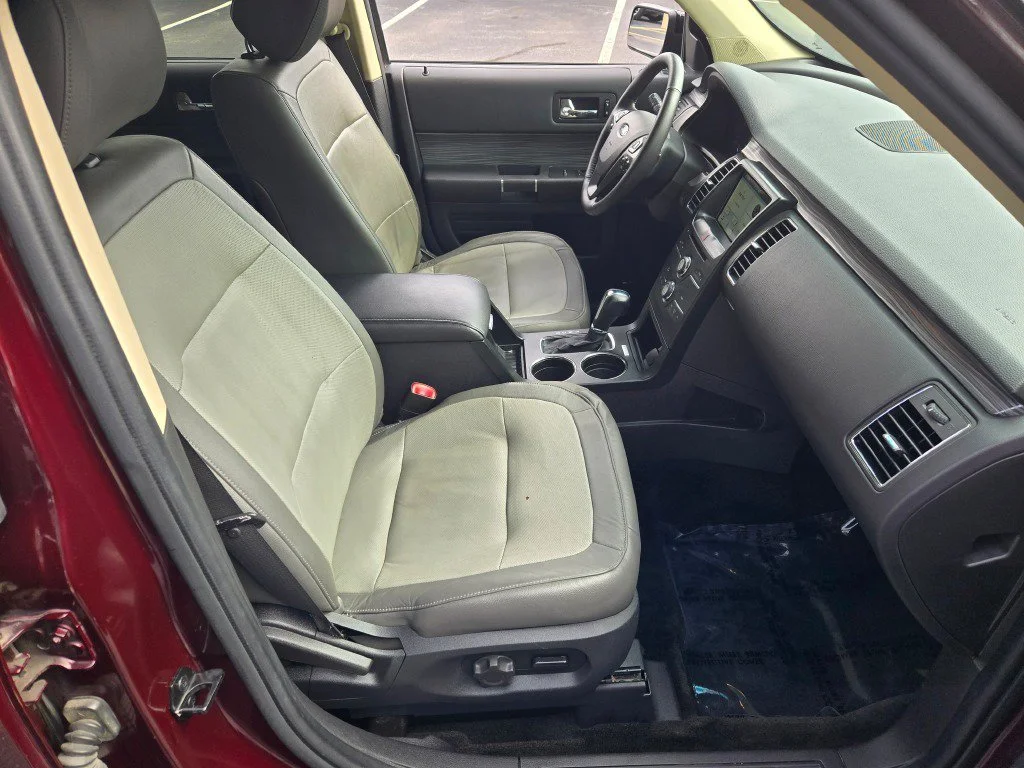 Used 2017 Red Ford SEL image 6