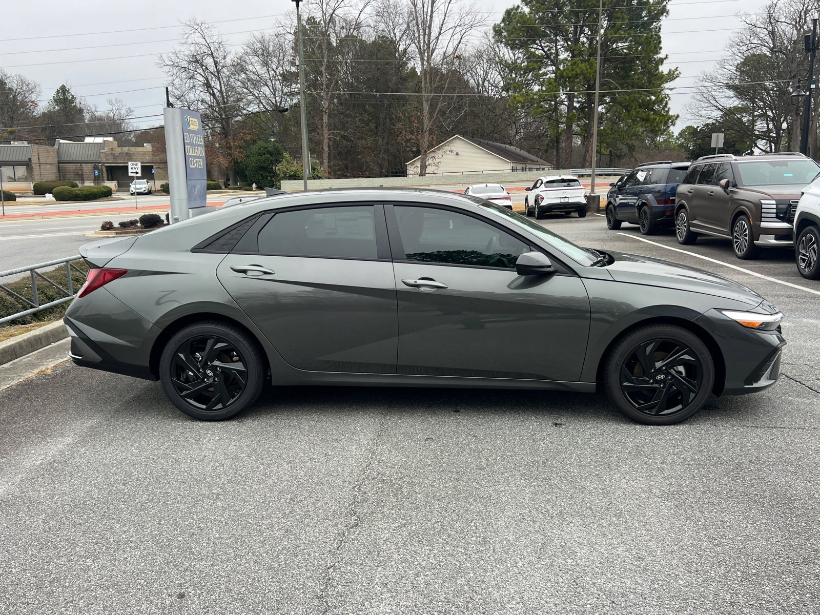 New 2026 Amazon Gray Hyundai SEL Sport image 4