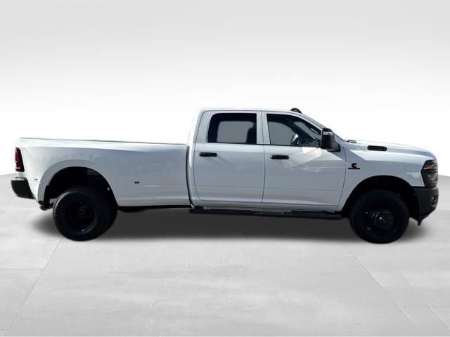 New 2026 Bright White Clear-Coat Exterior Paint RAM Tradesman image 8