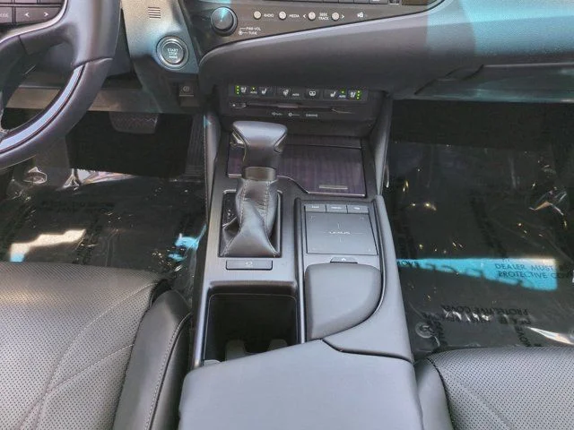 Used 2019 Silver Lexus 350 Luxury image 18