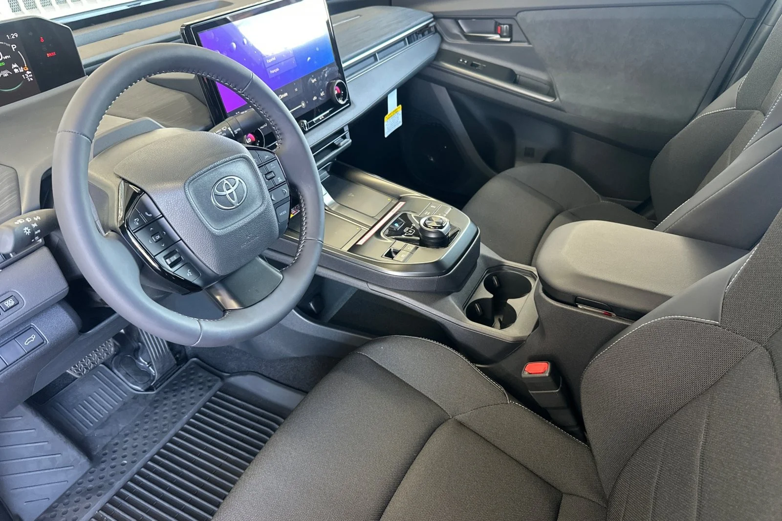 2026 Toyota C-HR SE - Photo 9