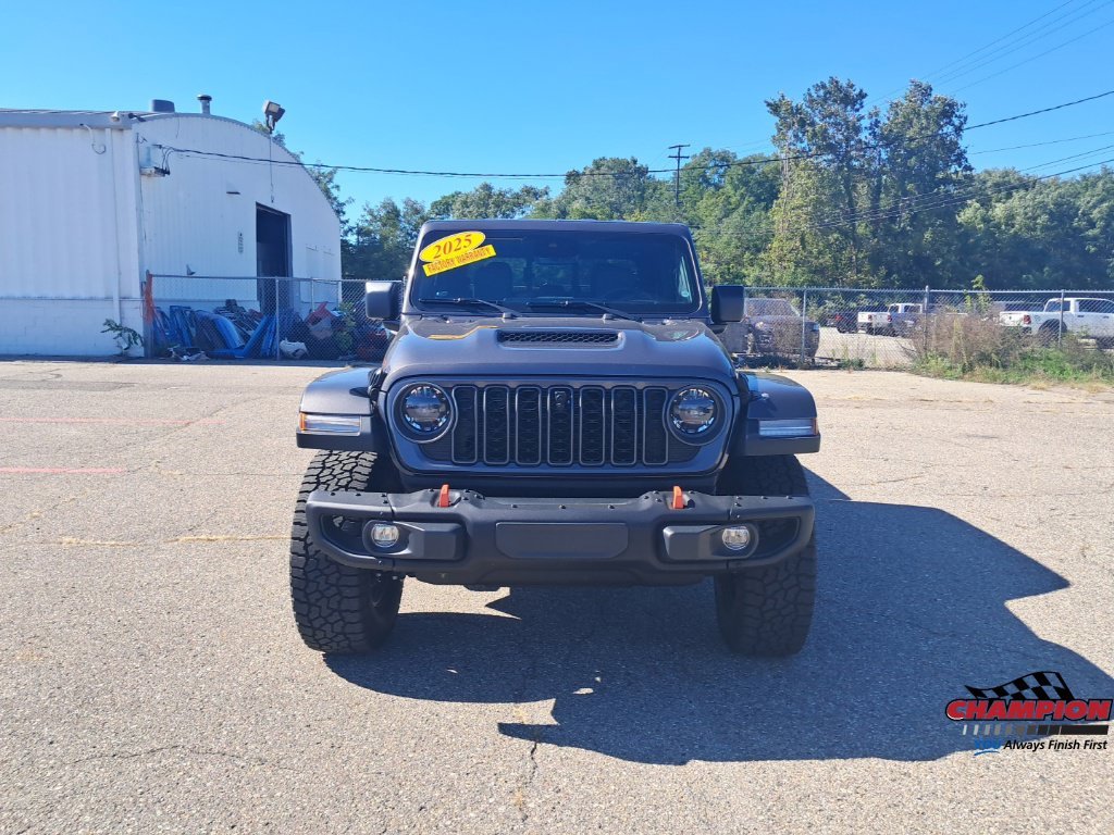 Used 2025 Gray Jeep Mojave image 10
