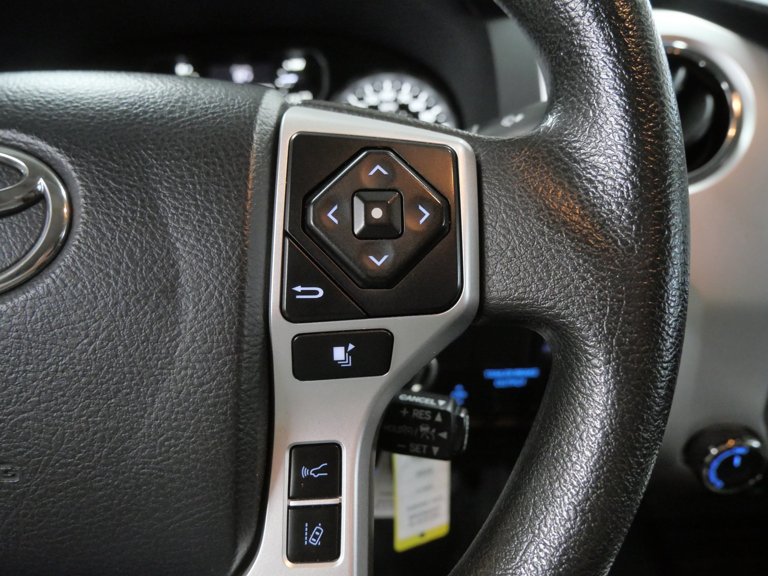Certified Used 2020 Midnight Black Metallic Toyota SR5 image 28