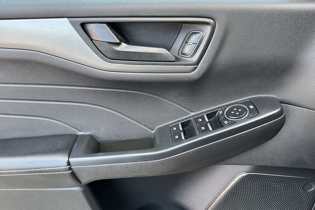 Used 2023 Silver Ford Active image 12