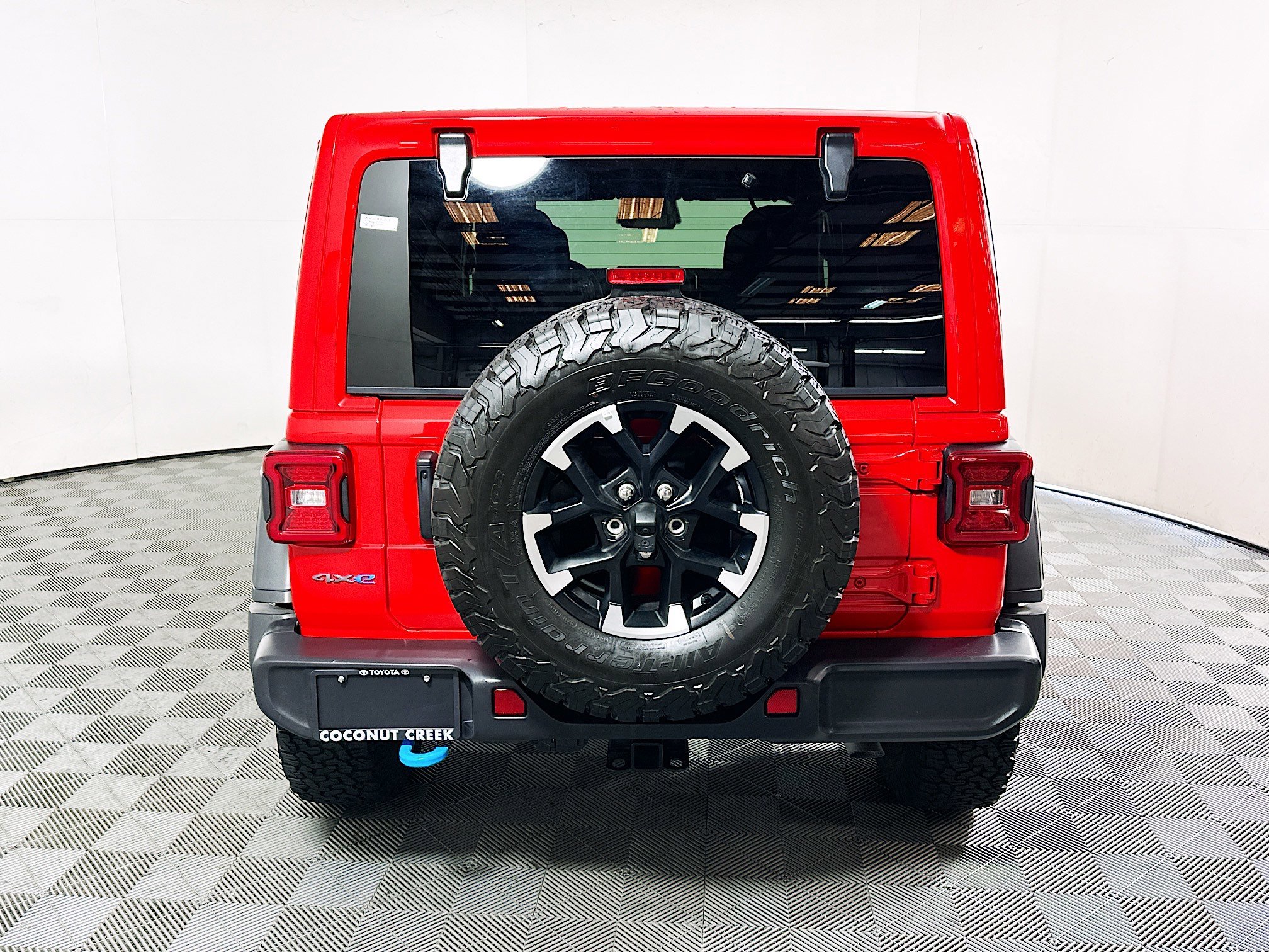 2025 Jeep Wrangler thumbnail 6
