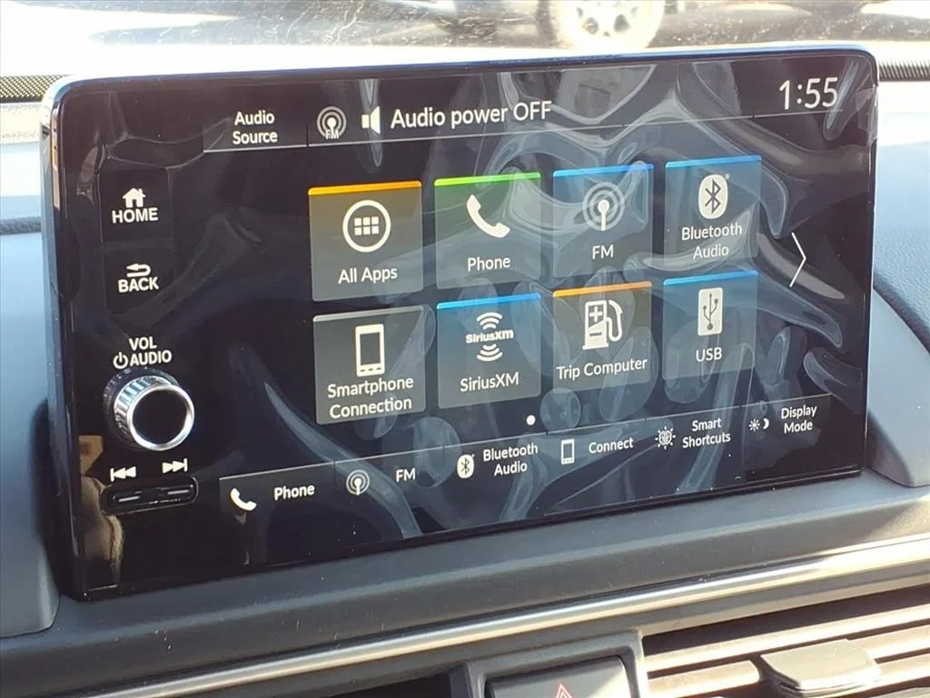 Used 2025 White Honda EX-L image 9